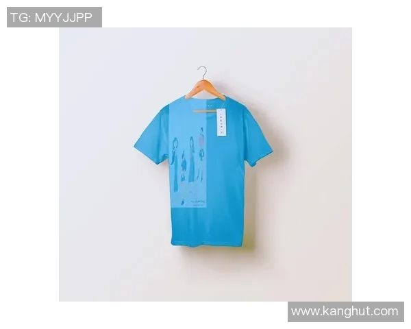 创意手绘足球明星短袖T恤设计展现个性与热情的完美结合